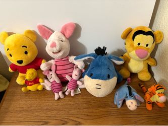 Disney Winnie the Pooh & Friends 8-Piece Plush Toy Lot