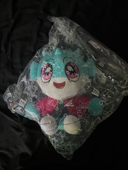 Bigpuffer youtooz plush