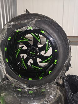 Rims & Tires Plus Retractable Side Step (NEW)