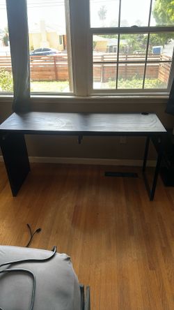 IKEA MICKE desk