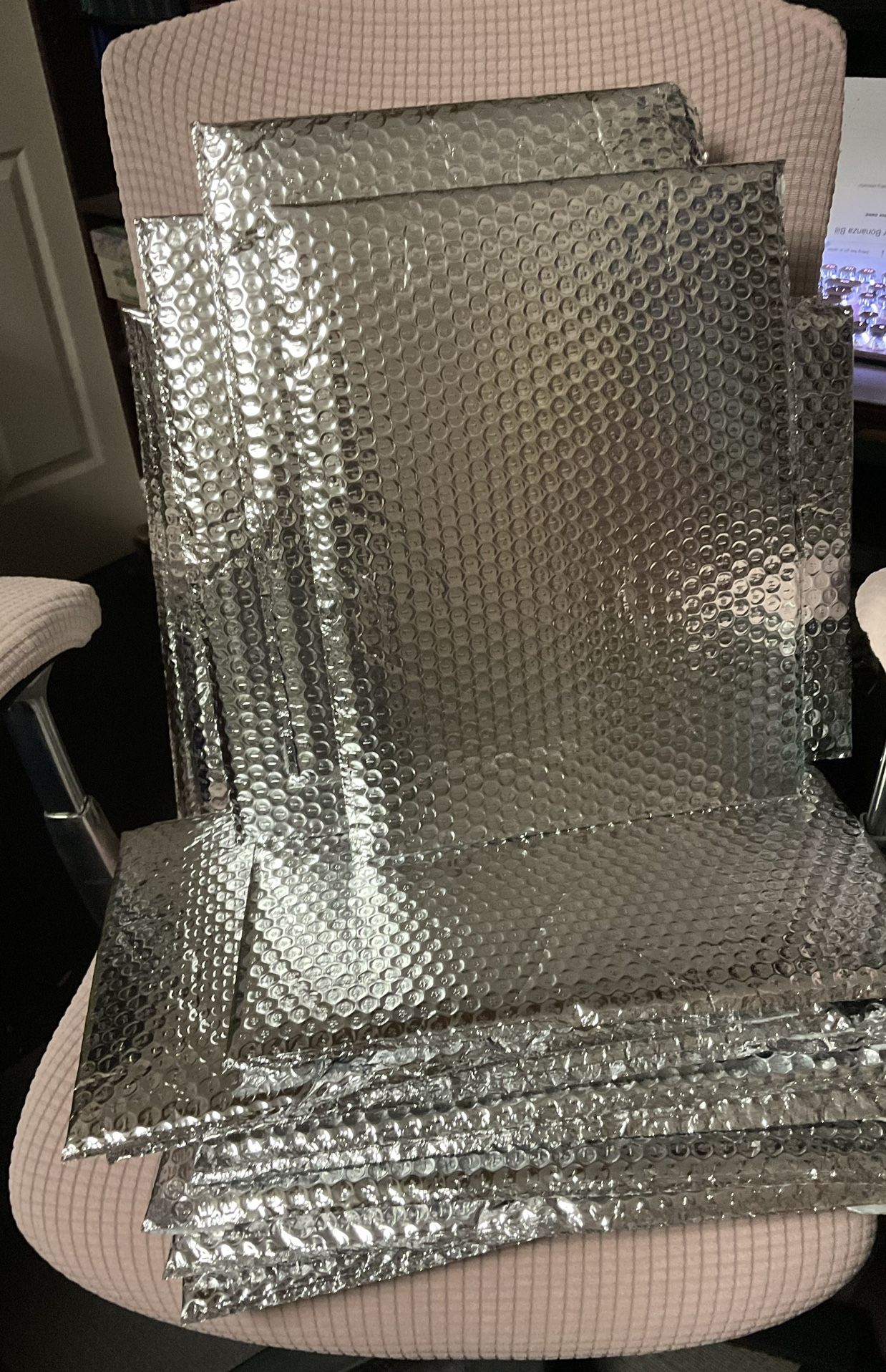 25 LARGE SILVER BUBBLE MAILERS (15x12) 