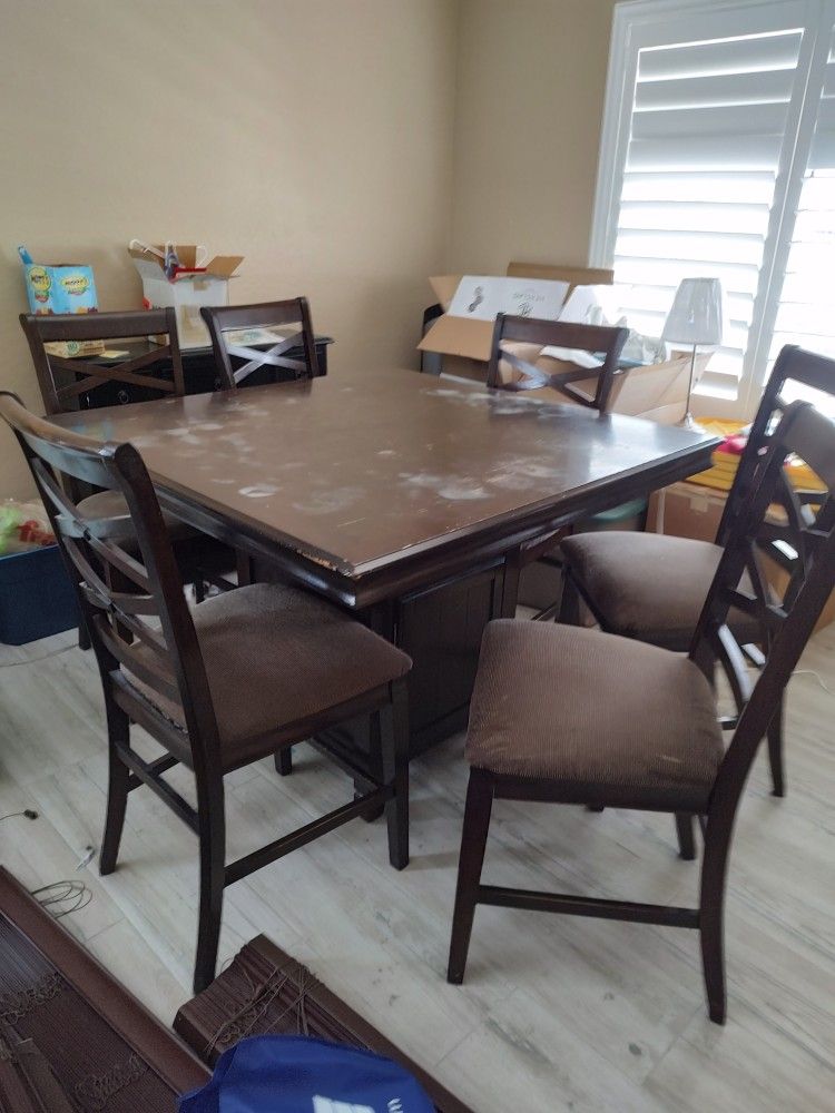 Kitchen Or Dining Table