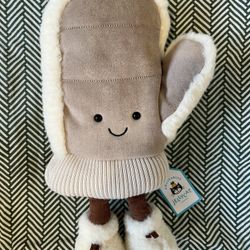 NWT Exclusive Fitswell Mitten Jellycat 🎁