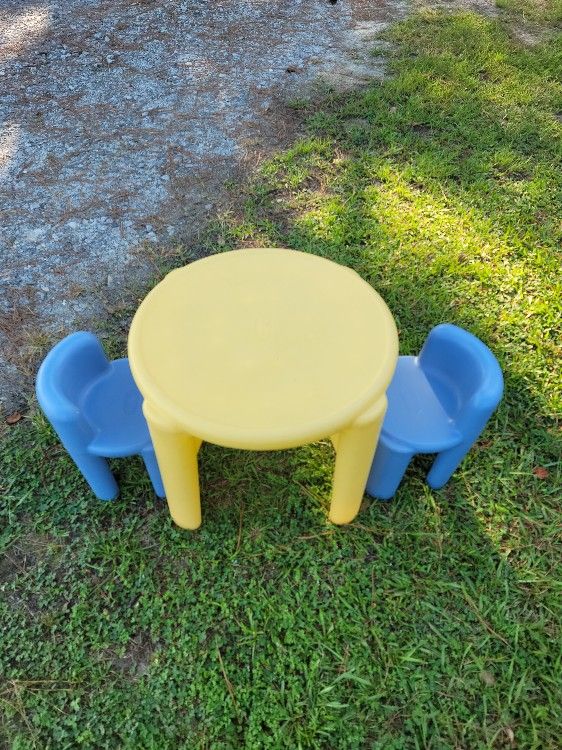 Little Tikes Table & Chair Set 