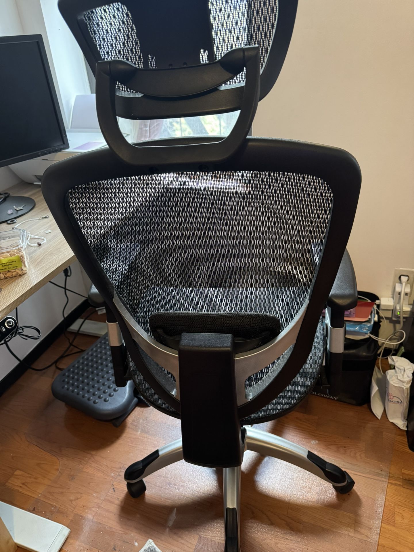 Ergonomic Mesh Chair 