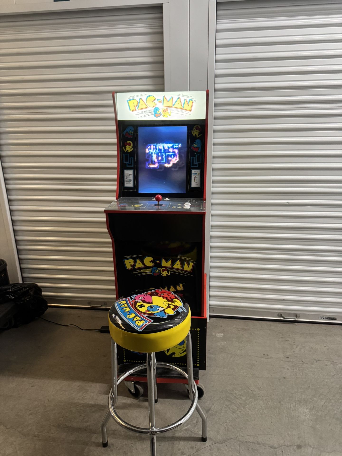 ARCADE1UP MINI PAC-MAN ARCADE CABINET WITH RISER, STOOL,