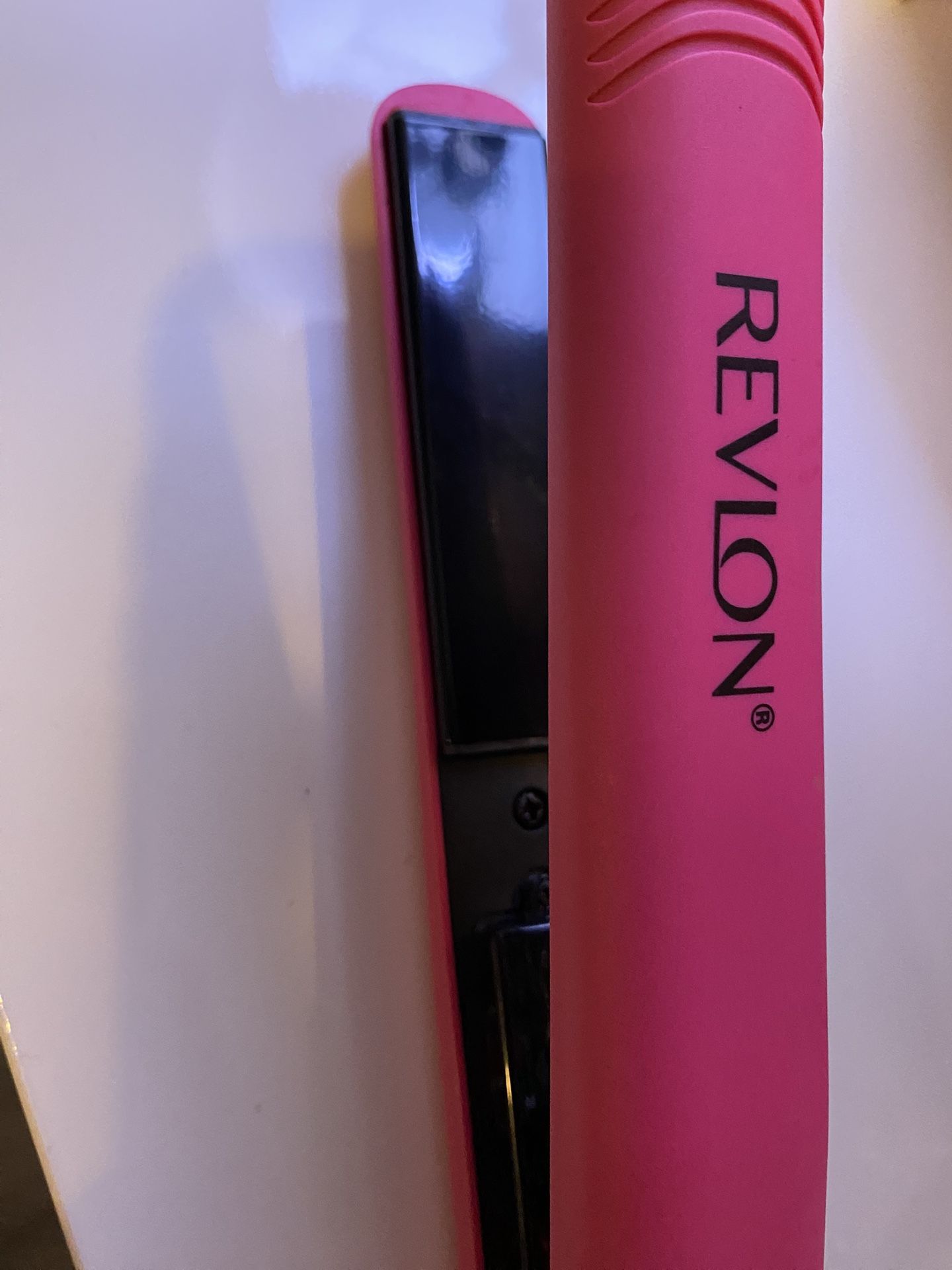 Hot Pink Straightener