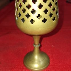 Vintage Brass taper goblet shaped candlestick holder with patterened cutouts G10L005