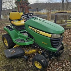 JOHN DEERE X304 TRACTOR