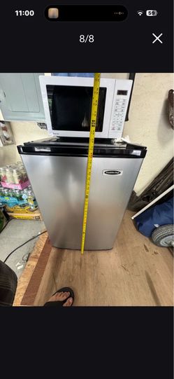 Mini fridge