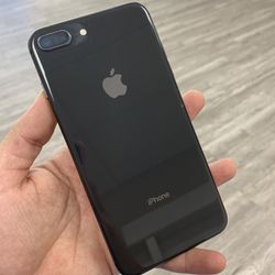 iPhone 8 Plus 64 GB 80 Down 