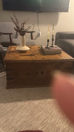 Wood square coffee table with storage