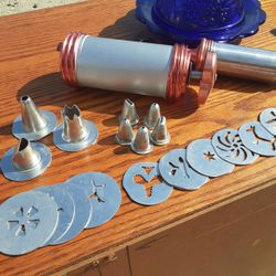 Mirro Cookie & Pastry Press