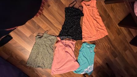 Dresses size 5-7t girls