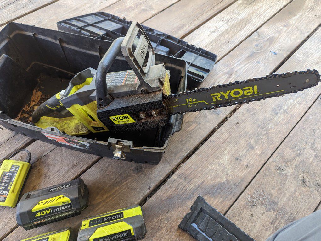 Ryobi 40v Chainsaw With 3 Batteries 
