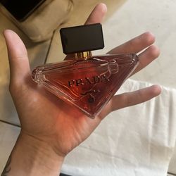 Prada Paradoxe