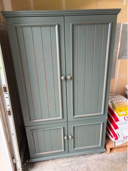 Tv armoire. $30