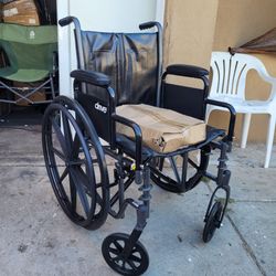 DRIVE WHEELCHAIR 18" WIDTH REGULAR FOOTREST