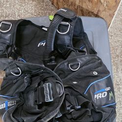 Scuba gear