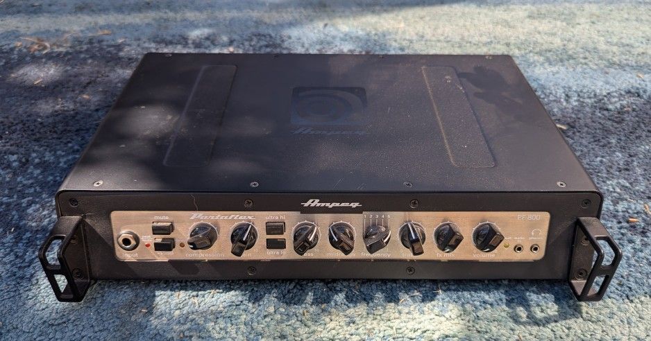 Ampeg PF800 Portaflex head