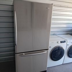 Beautiful Maytag STAINLESS STEEL REFRIGERATOR! DELIVERY AVAILABLE 