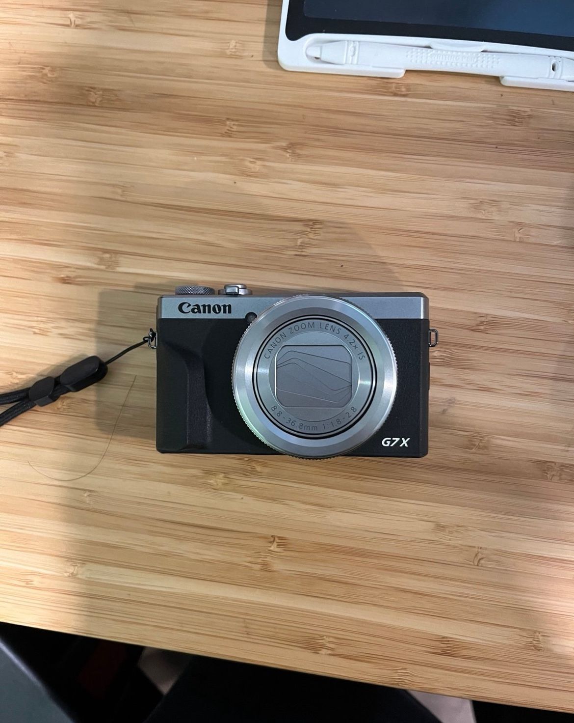 Canon G7x Mark III