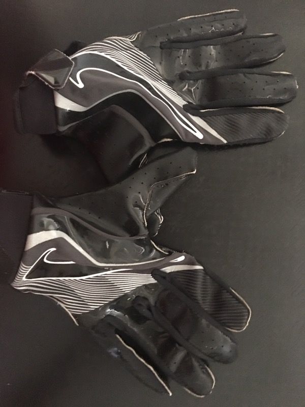 Youth football gloves
