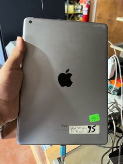 iPad 5th generation  32GB STORAGE   It has a all crack on screen Our operation days: Monday to Friday from 10am to 530pm  Our location: 2945 W McDowel