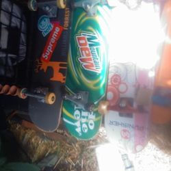 4 Skateboards