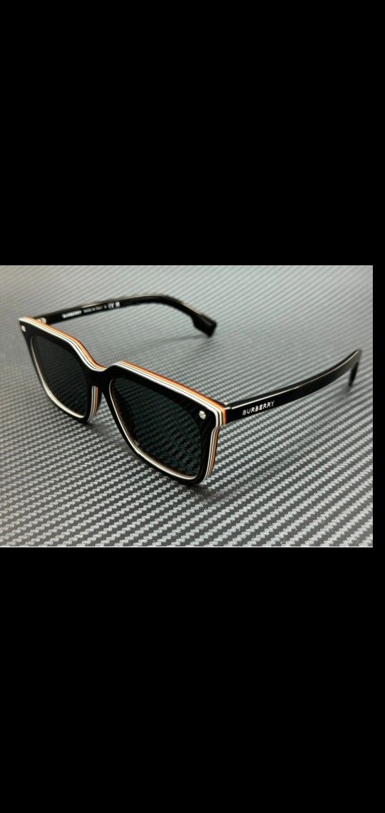 π― % authentic burberry sunglasses
