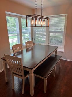 Farmhouse Kitchen Table+Chairs
