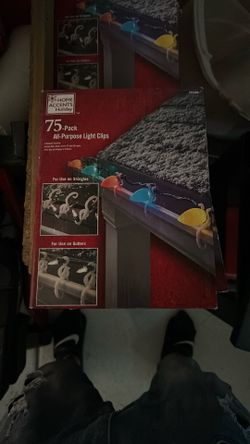 Home Accents Holiday 75 All-purpose Light Clips /Christmas/Porch Light Clips