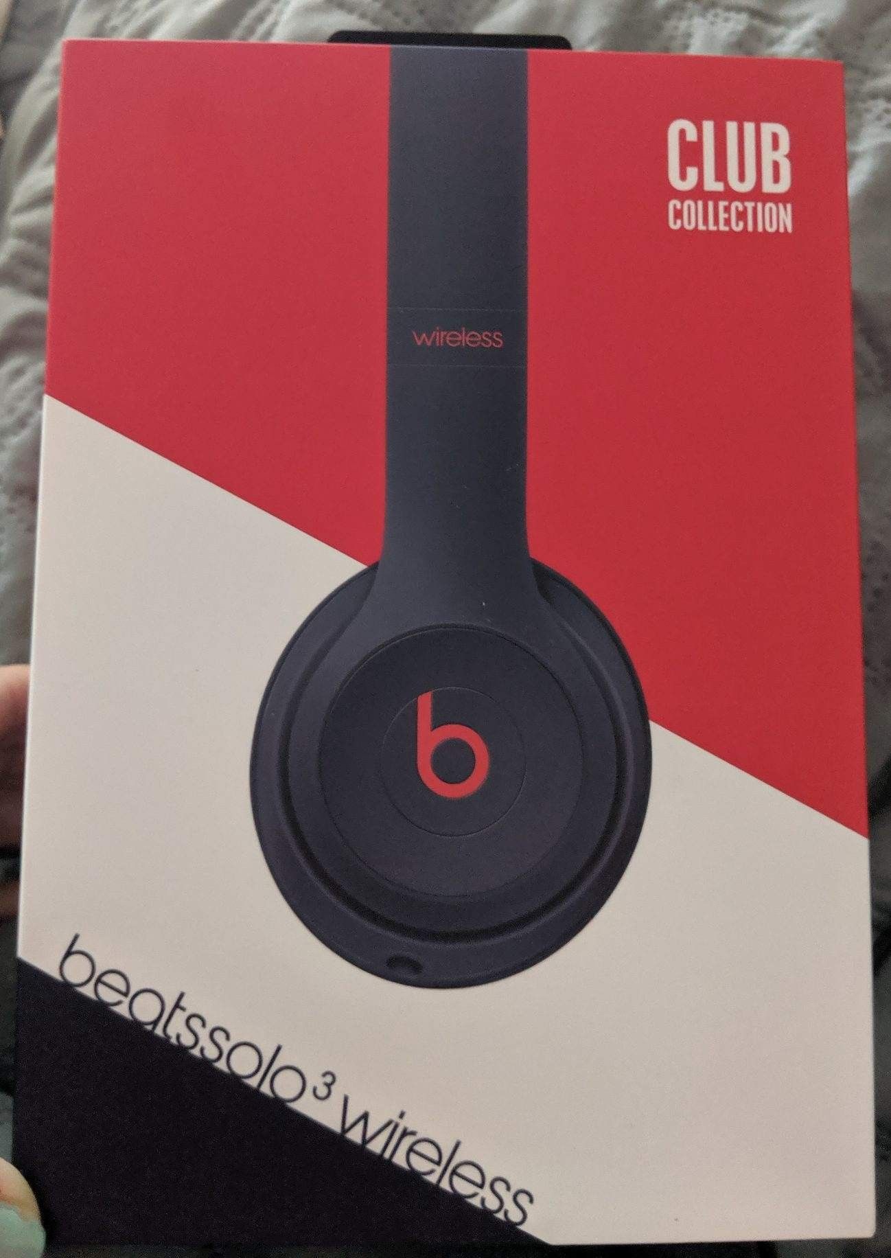 Beats solo3 wireless headphones