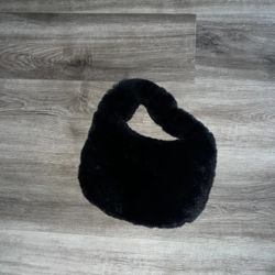 Beautiful Faux Black Fur With Zipper Bag 