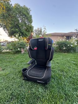 45$$ car seat ( DELIVERY AVAILABLE )