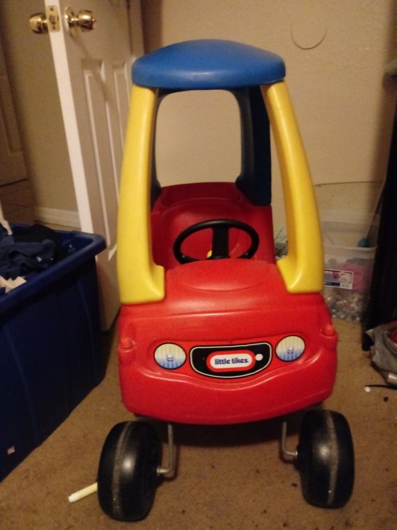 Kids play car