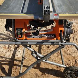 Rigid Table Saw 