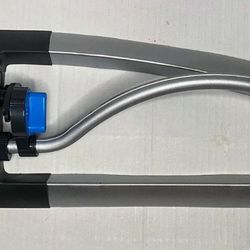 Belstrom Oscillating Sprinkler Lawn Yard Covers Up To 3000 Ft Adjustable - NWT