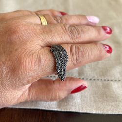 Beautiful Leaf Ring Sterling Silver