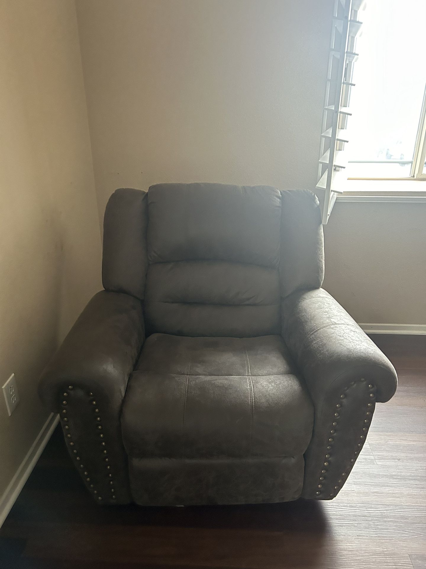 Recliner Chair