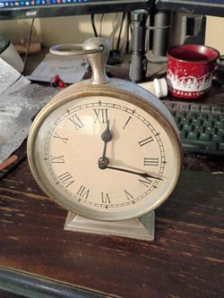 Nautical mother or pearl beach clock