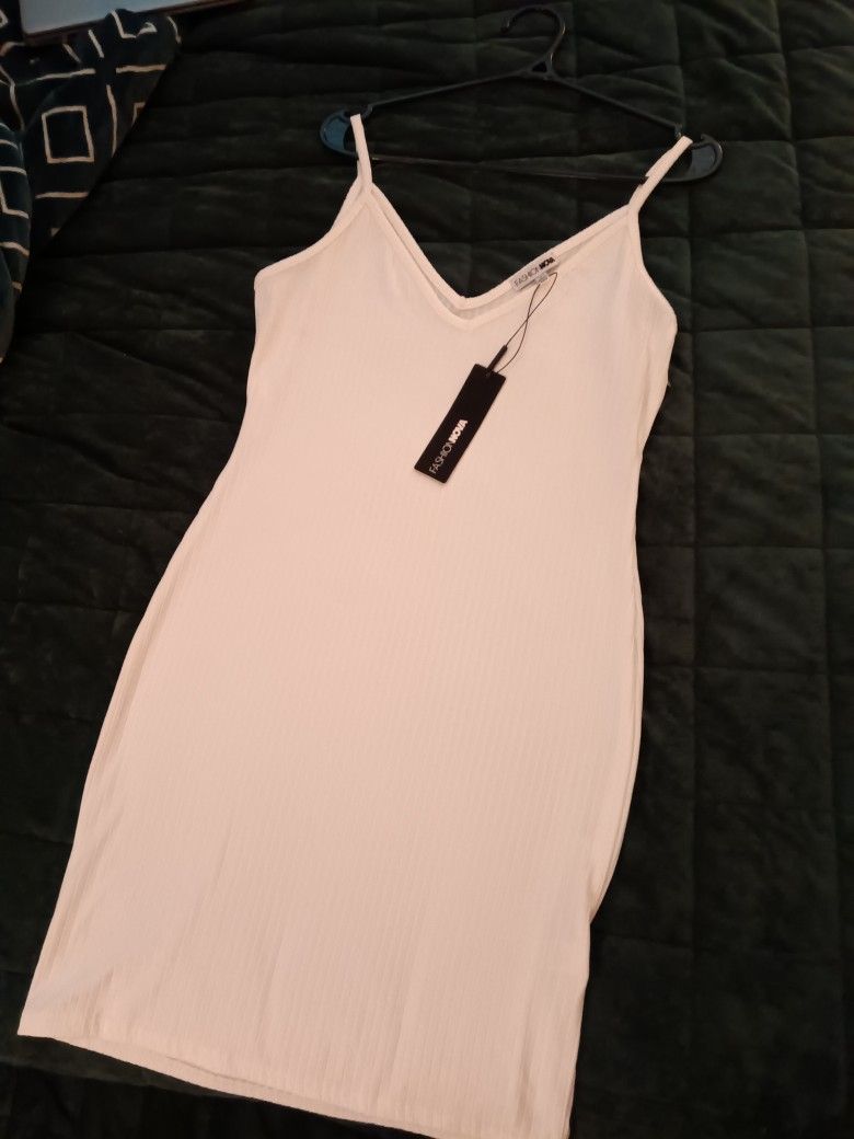 Fashion Nova Women's Size Large White Spaghetti Strap Dress.