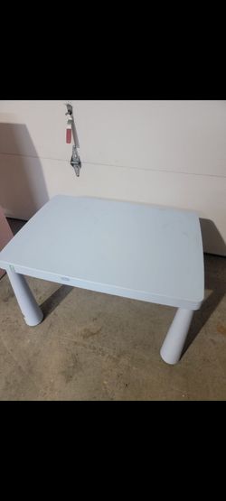 Kids table