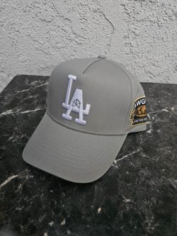 BRAND NEW NEVER WORN MENS RAWGEAR LA EDITION GREY SNAPBACK ADJUSTABLE HAT