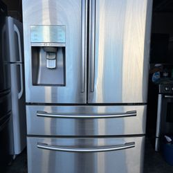 Like New Samsung Refrigerator – Clean & Fully Working