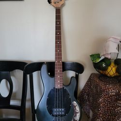 Squire Stingray