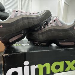 NIKE AIRMAX 95 PINK/GRAY SZ 9.5…$99 OBO…ALL OFFERS WELCOME!!