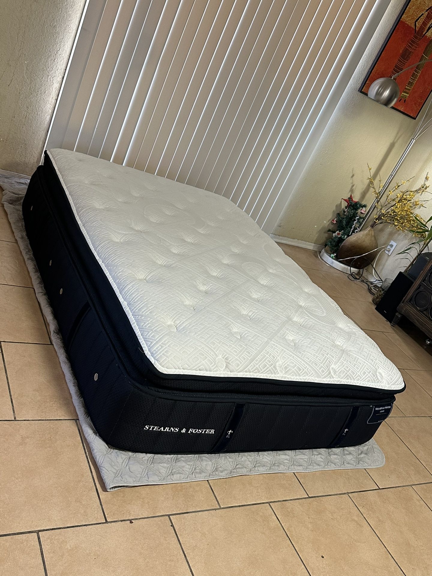 FULL SIZE MATTRESS STEARNS & FOSTER STATE