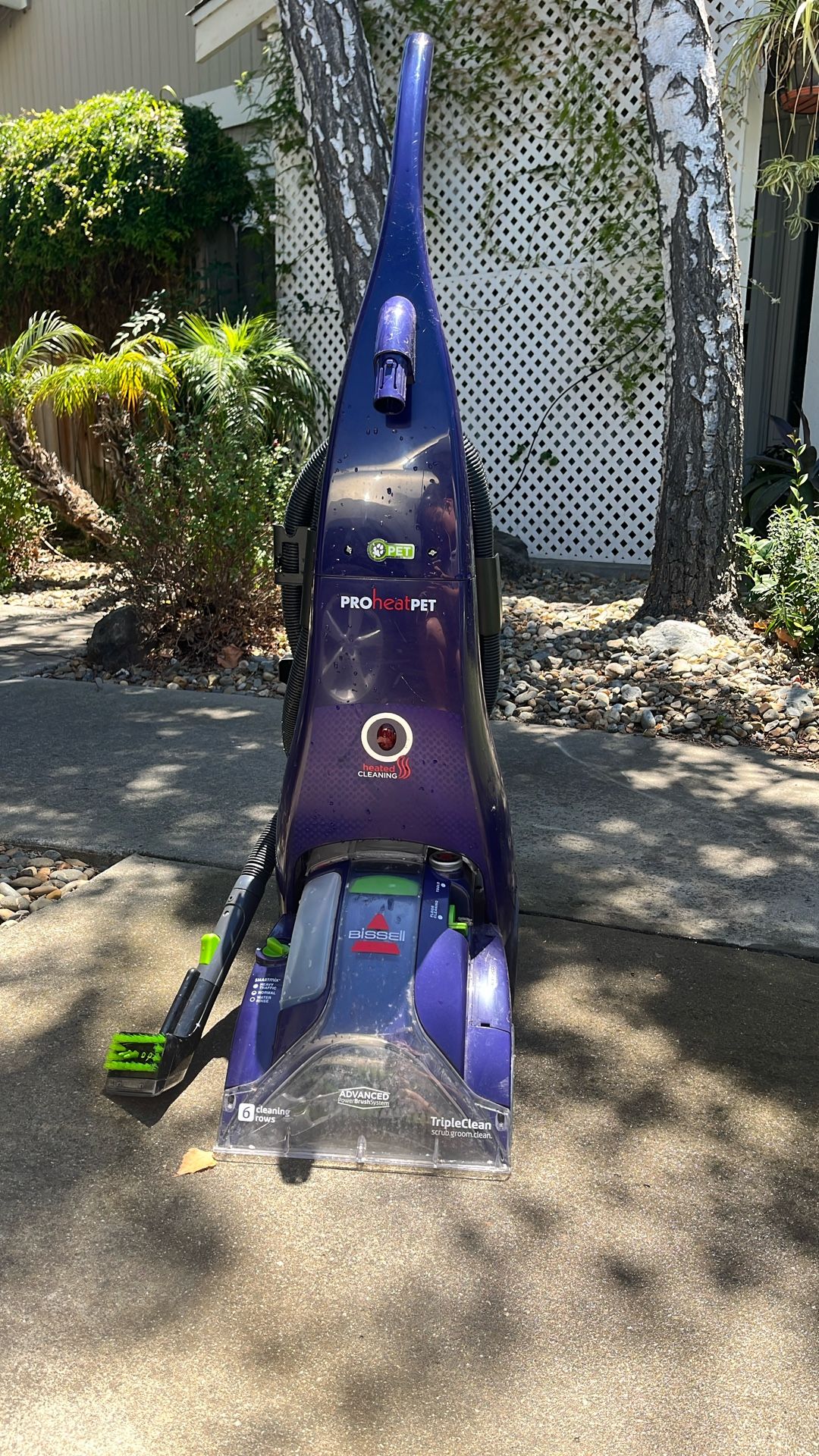 New BISSELL ADVANCED TRIPLECLEAN carpet cleaner