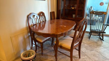 Estate Sale - Table, chairs and hutch